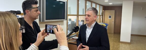 Στο ΥΠΕΝ και 4 συναρμόδια Υπουργεία η πρόταση Γιουτίκα για τους παράνομους μπαζότοπους