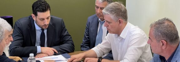 Ικανοποίηση Γιουτίκα για τον Δυτικό Προαστιακό Σιδηρόδρομο