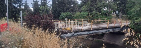 Γεφυράκι Φοίνικα: Έναν χρόνο κλειστό – «Δεν ξέρουμε αν μπορεί να ανοίξει, θα χρειαστεί πλήρη ανακατασκευή»