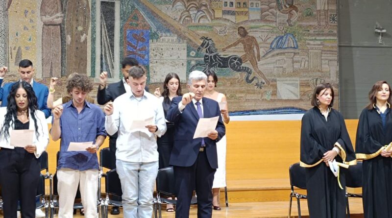 Και επισήμως πτυχιούχος ο Λευτέρης Αλεξανδρίδης (pics)