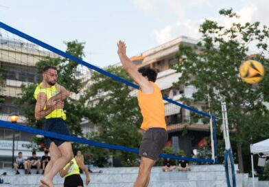 Άμμος, παλμός και δυνατές συγκινήσεις: Το 8ο Τουρνουά Αναψυχής Beach Volley Mixed 2x2 ξεσήκωσε το Ελευθέριο Κορδελιό