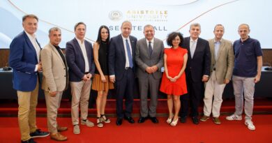 Στο ΑΠΘ η πρώτης επώνυμη Έδρα με τίτλο «Τοπική Αυτοδιοίκηση» που χρηματοδοτείται αποκλειστικά από την ΠΕΔΚΜ