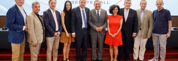 Στο ΑΠΘ η πρώτης επώνυμη Έδρα με τίτλο «Τοπική Αυτοδιοίκηση» που χρηματοδοτείται αποκλειστικά από την ΠΕΔΚΜ