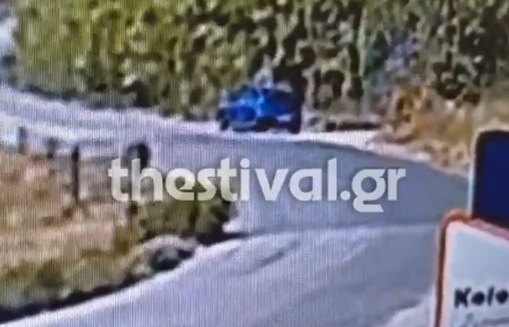 VIDEO ντοκουμέντο: Η στιγμή που ο 59χρονος βάζει φωτιά σε ξερά χόρτα στη έξω από τη Σίνδο
