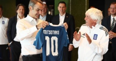 Στο ξενοδοχείο της Εθνικής ο Κυρ. Μητσοτάκης