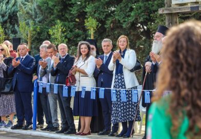 Ημέρα τιμής και μνήμης για τη Χαλάστρα – Κατάθεση στεφάνων και παρέλαση (pics)